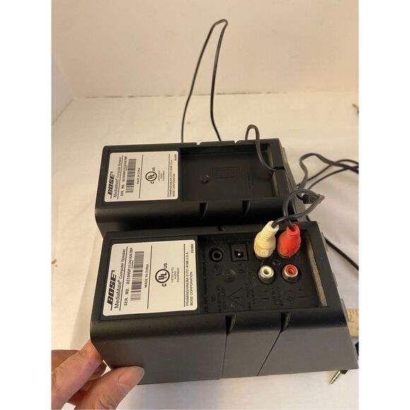 Bose computer speakers ser# 031095p31341687BD - Picture 8 of 8